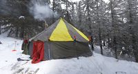 Палатка Зима-У Шапито на Южном Урале 2011-2012.jpg