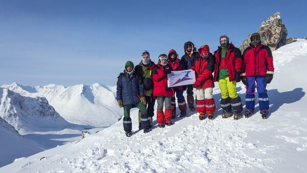 Лыжная группа Турченко на Верхнеангарском 2021.jpg